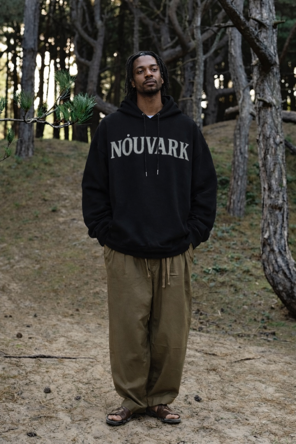 NOUVARK Arch Logo Hoodie — Black